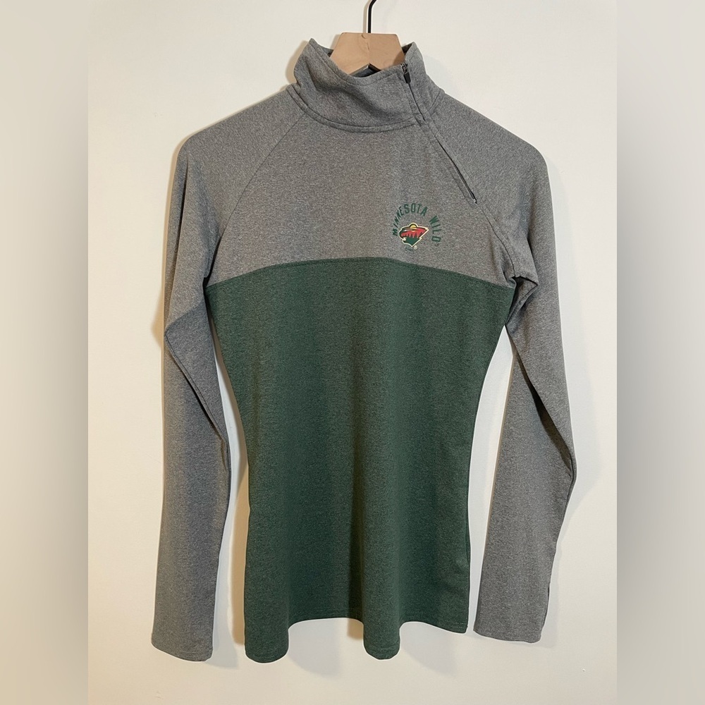 NHL MN Wild 1/4 Diagonal Zip Performance Long Sleeve Shirt Womens Size Small EUC